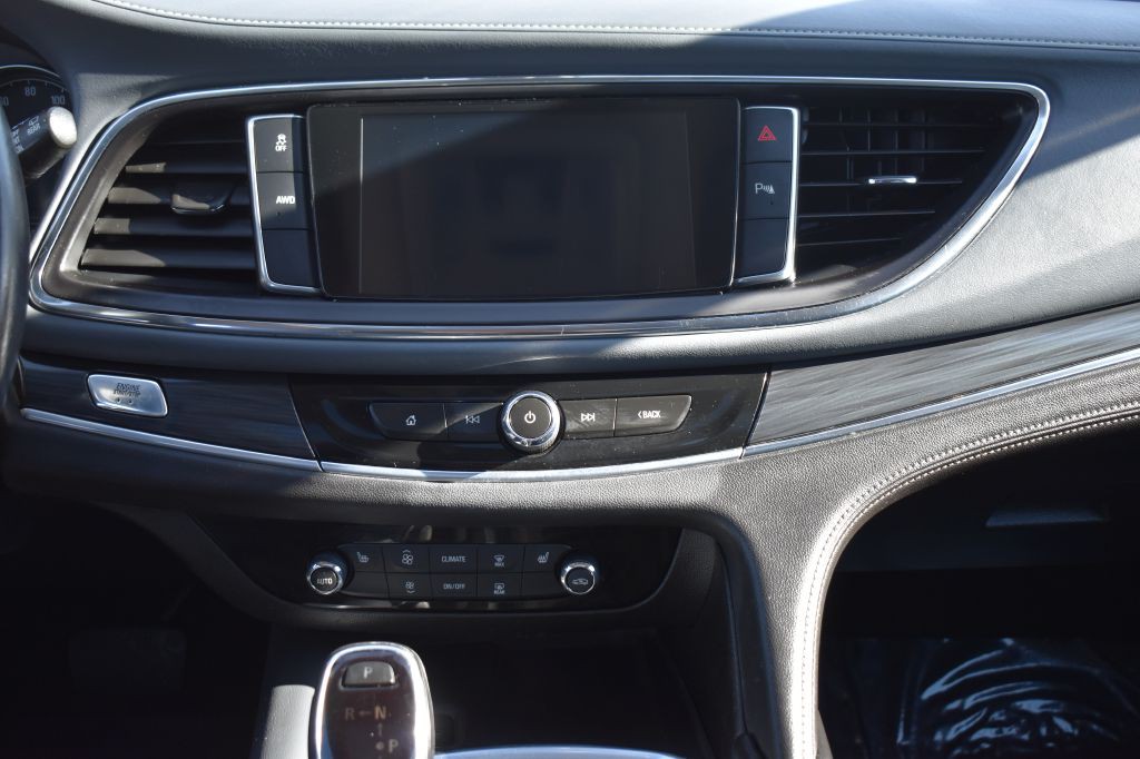 2021 Buick Enclave Image 17