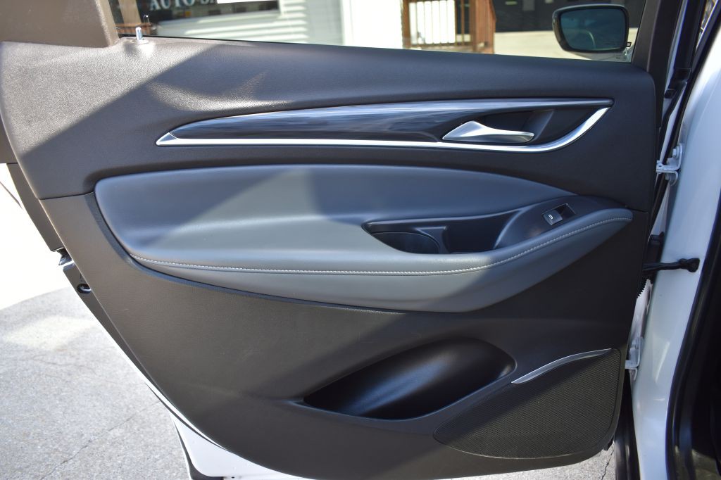 2021 Buick Enclave Image 25