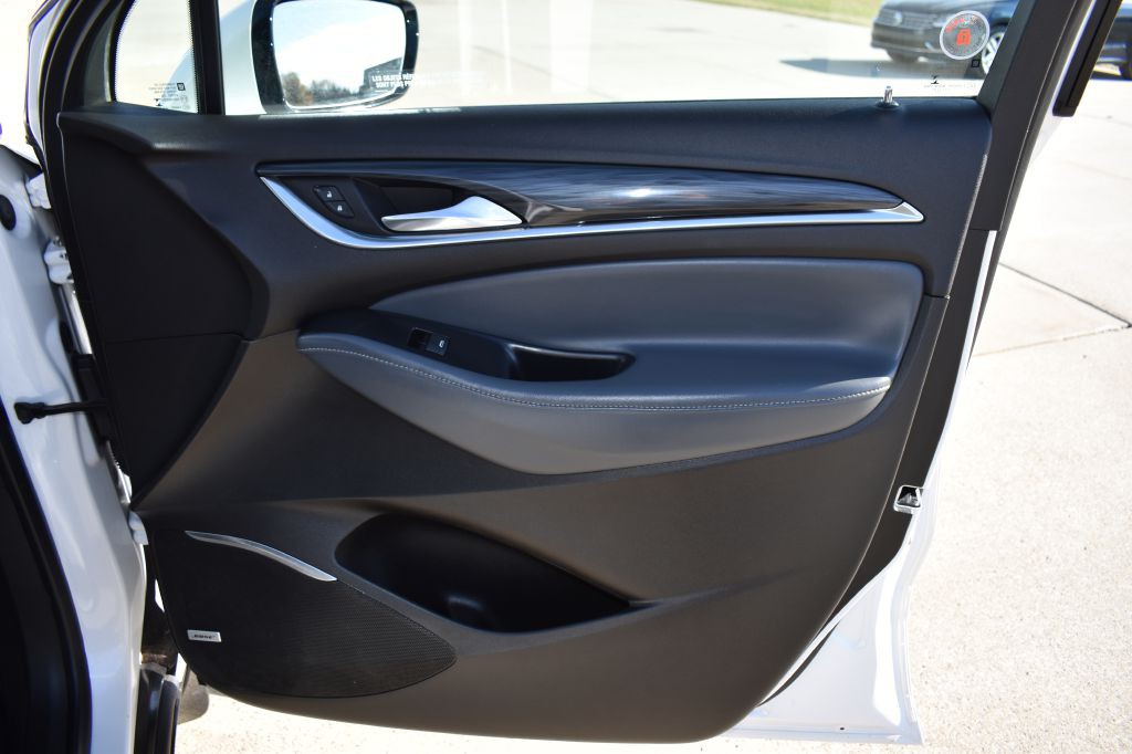 2021 Buick Enclave Image 35