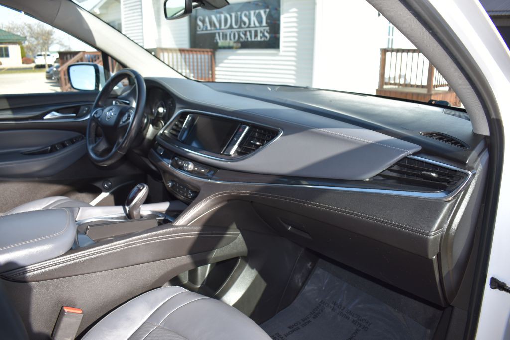 2021 Buick Enclave Image 38
