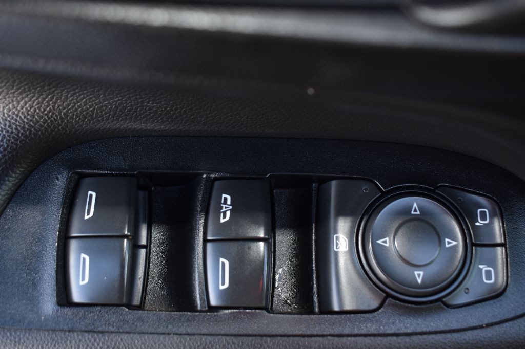 2018 Chevrolet Equinox Image 13