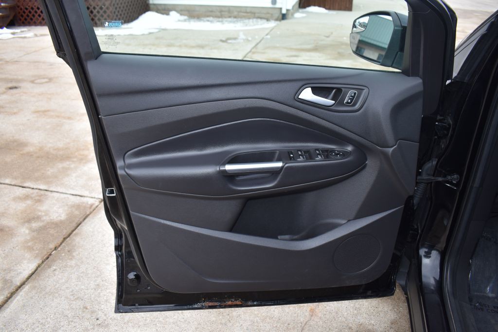 2017 Ford Escape Image 10