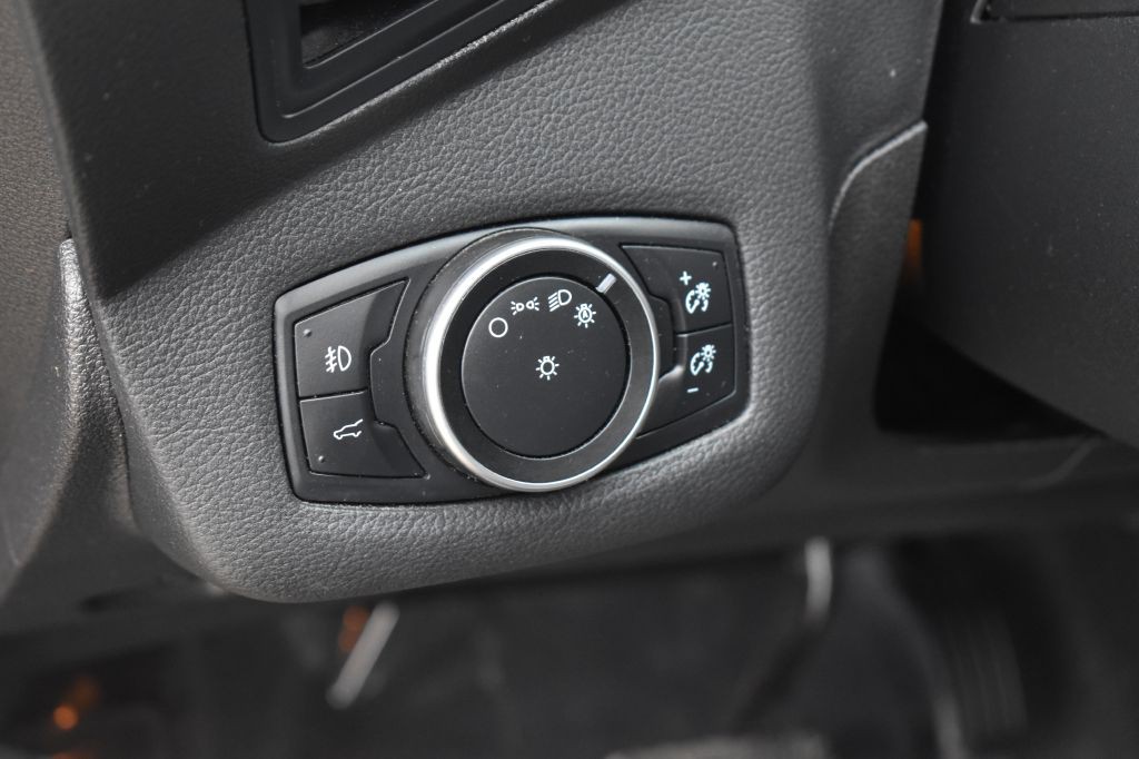 2017 Ford Escape Image 24