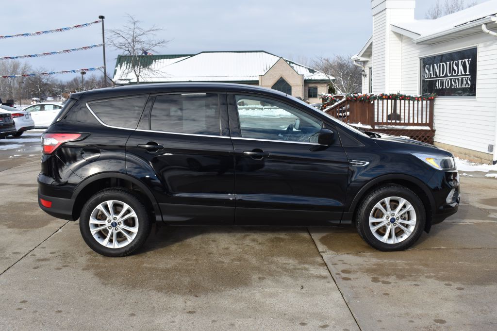 2017 Ford Escape Image 2