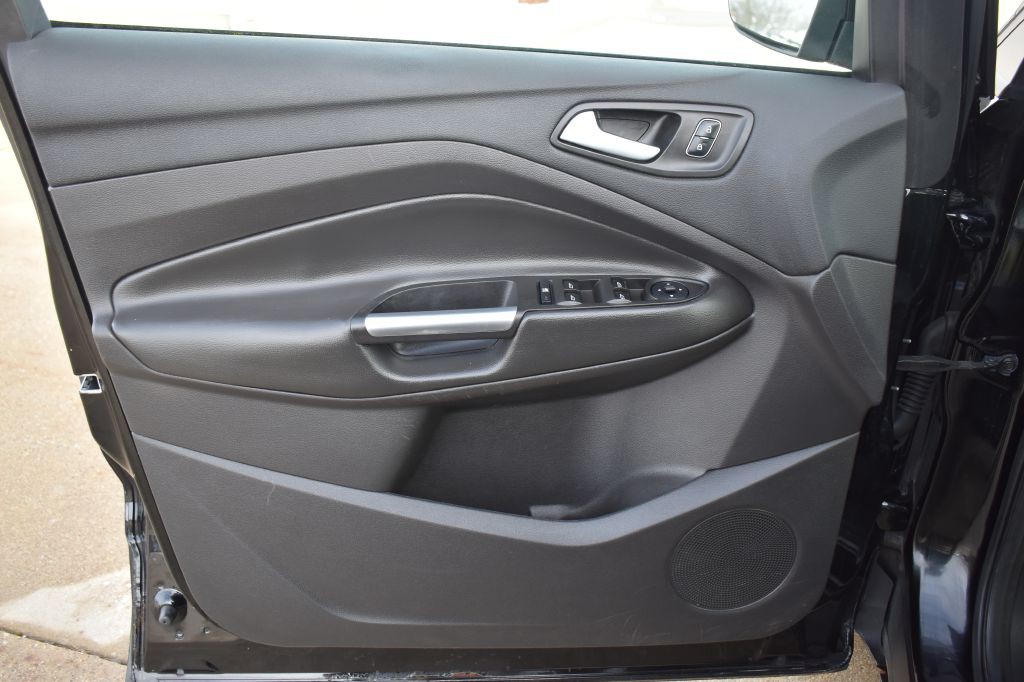 2017 Ford Escape Image 10