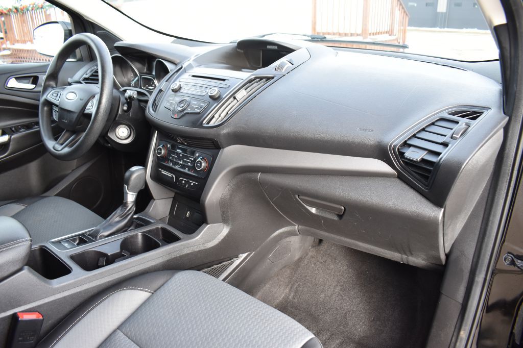 2017 Ford Escape Image 28