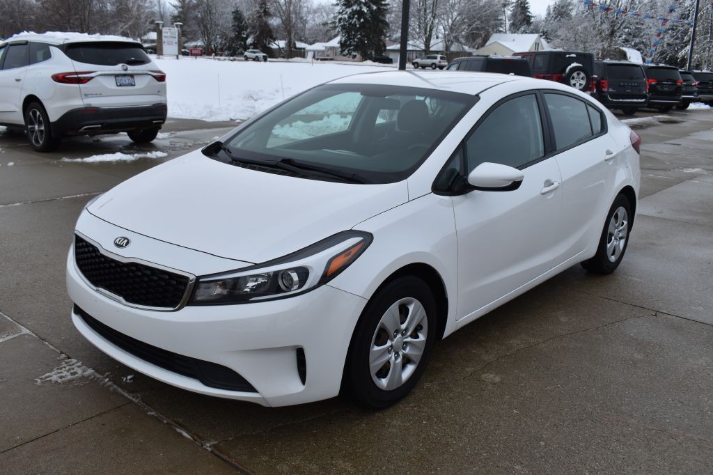 2017 Kia Forte Image 7