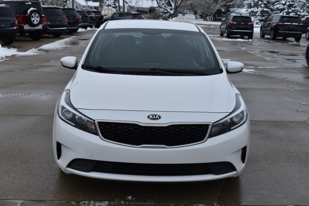2017 Kia Forte Image 8