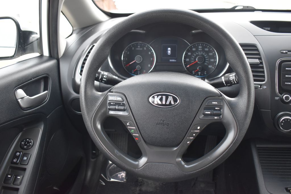 2017 Kia Forte Image 15