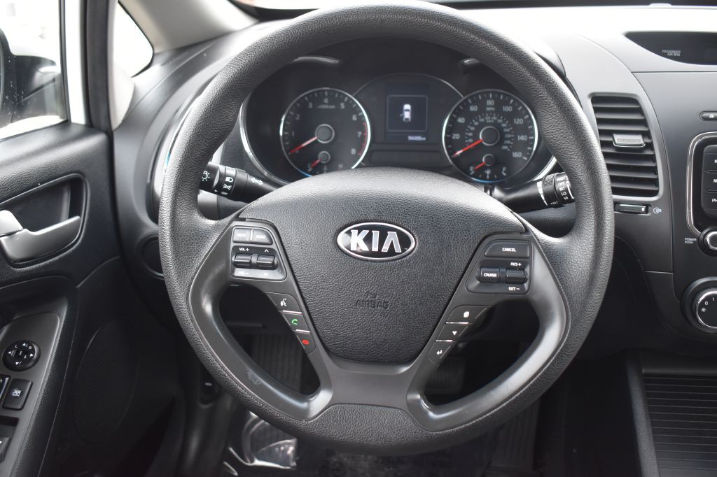2017 Kia Forte Image 16