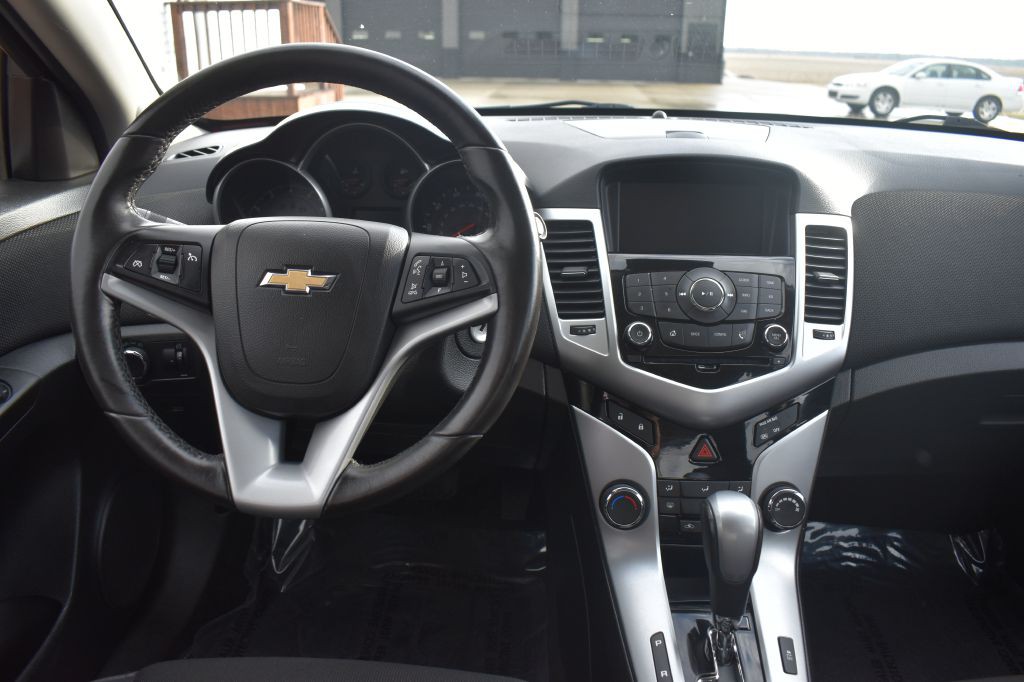 2014 Chevrolet Cruze Image 14