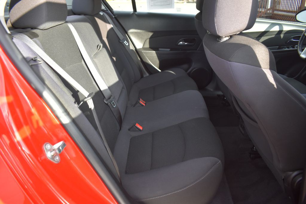 2014 Chevrolet Cruze Image 24