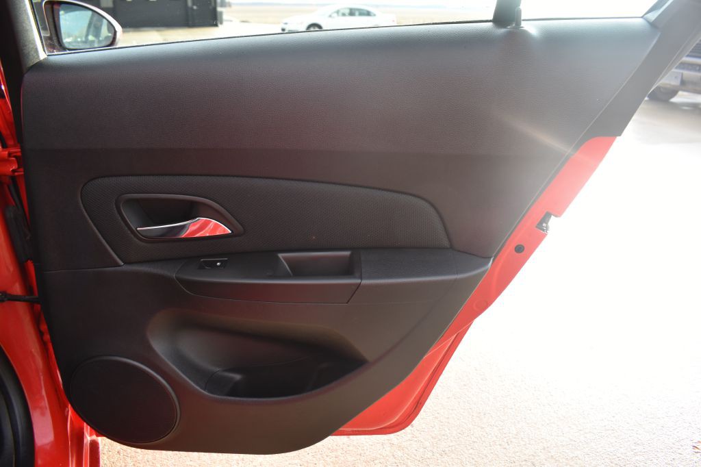 2014 Chevrolet Cruze Image 25