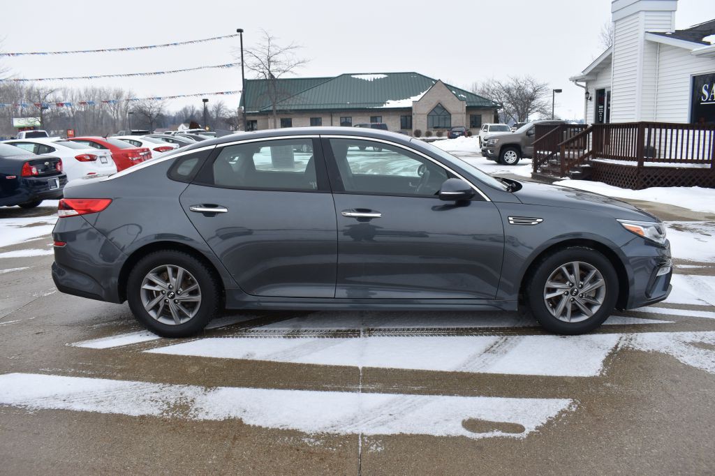 2020 Kia Optima Image 2