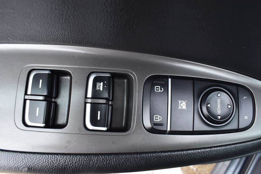 2020 Kia Optima Image 11