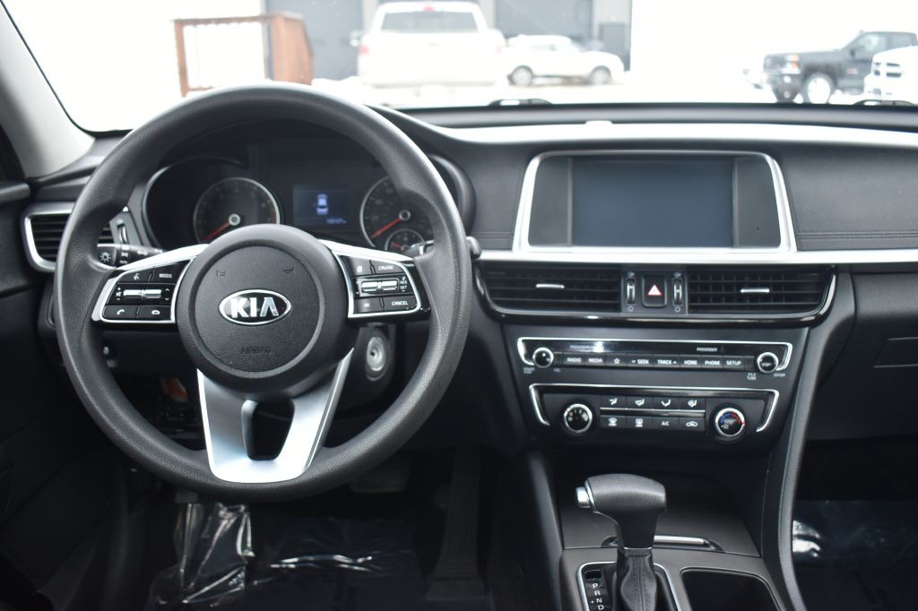 2020 Kia Optima Image 14