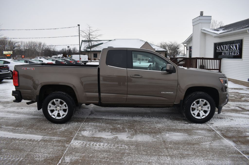 2015 Chevrolet Colorado Image 2