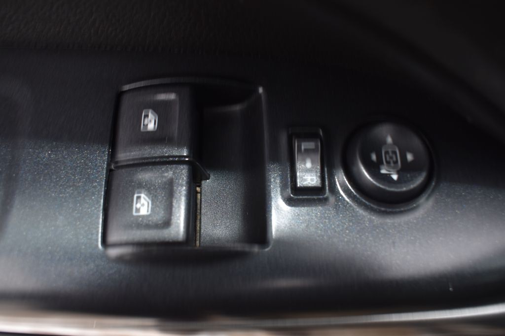 2015 Chevrolet Colorado Image 11