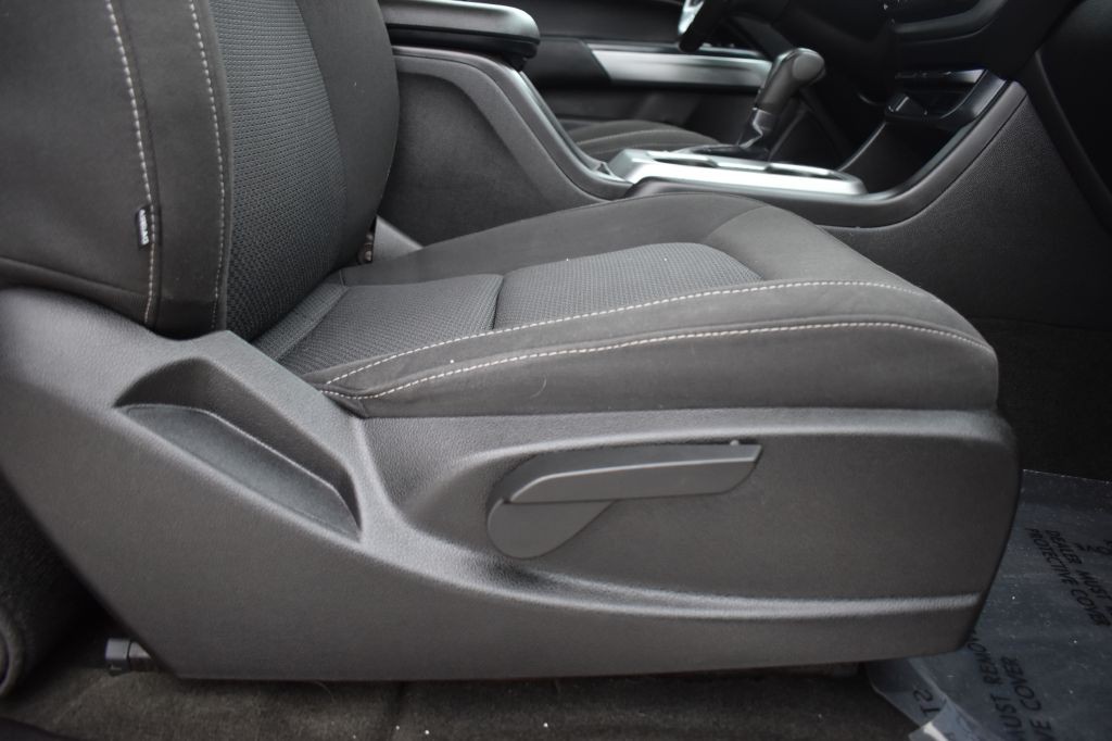2015 Chevrolet Colorado Image 26
