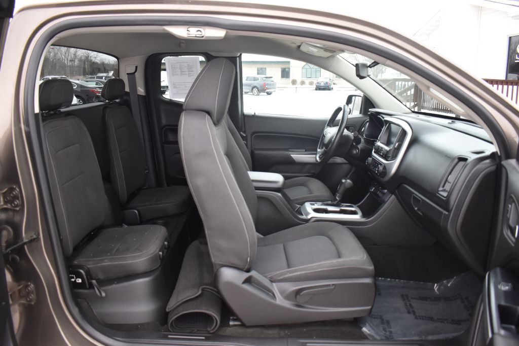 2015 Chevrolet Colorado Image 28