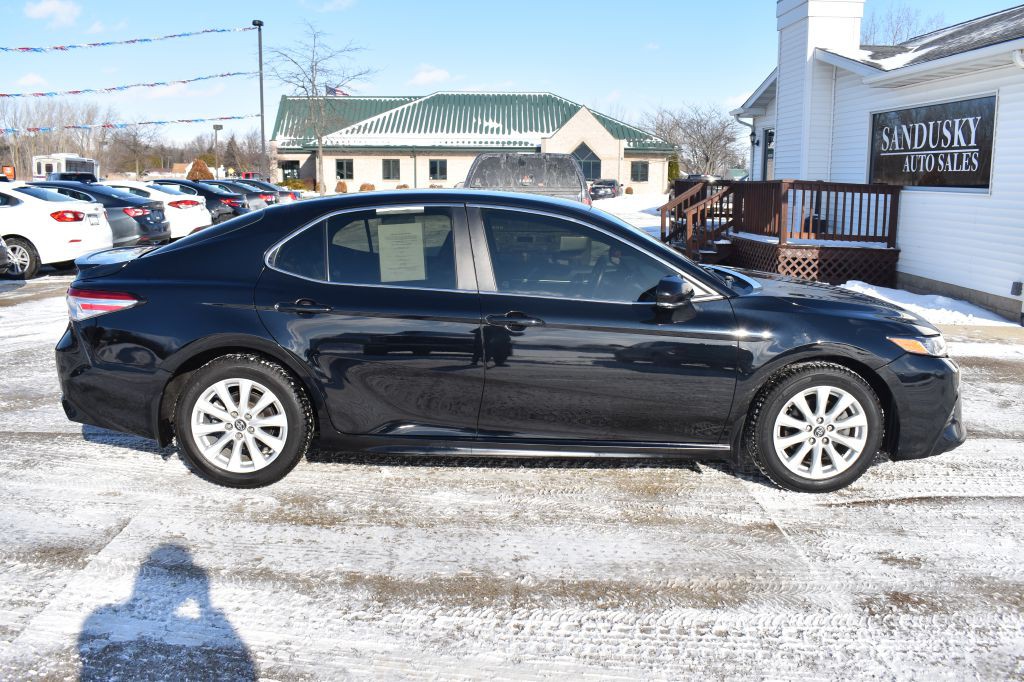 2020 Toyota Camry Image 2