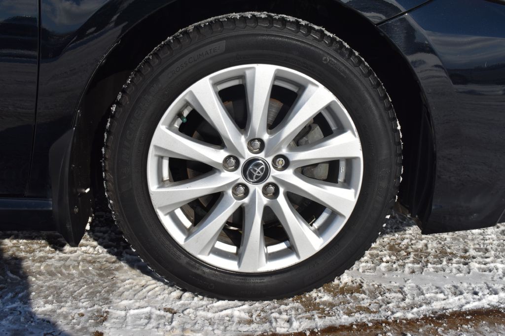 2020 Toyota Camry Image 9