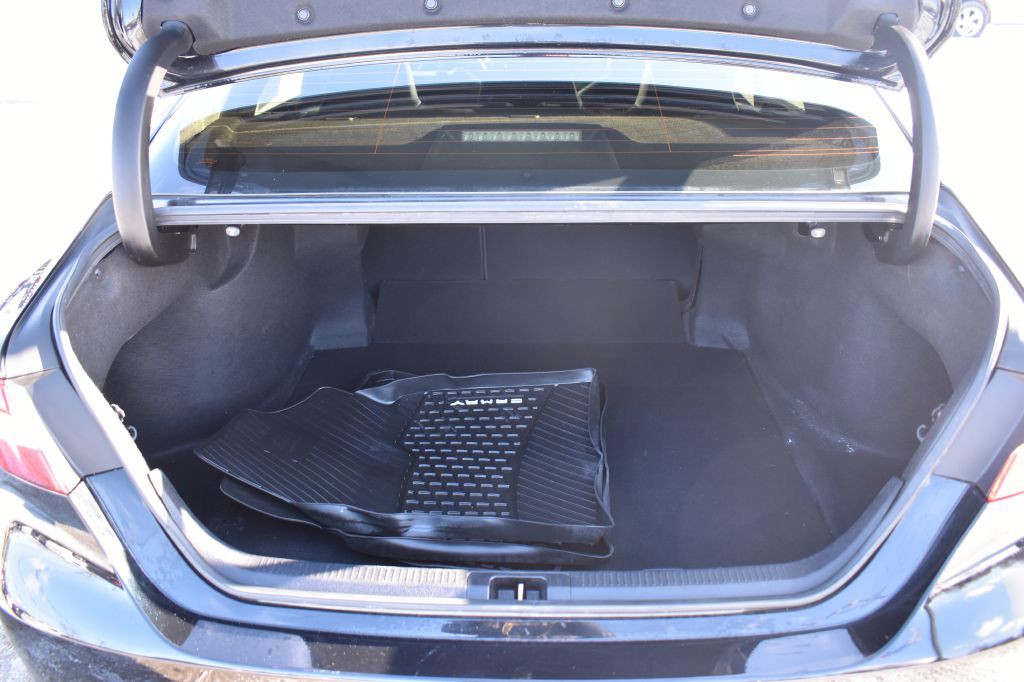 2020 Toyota Camry Image 23