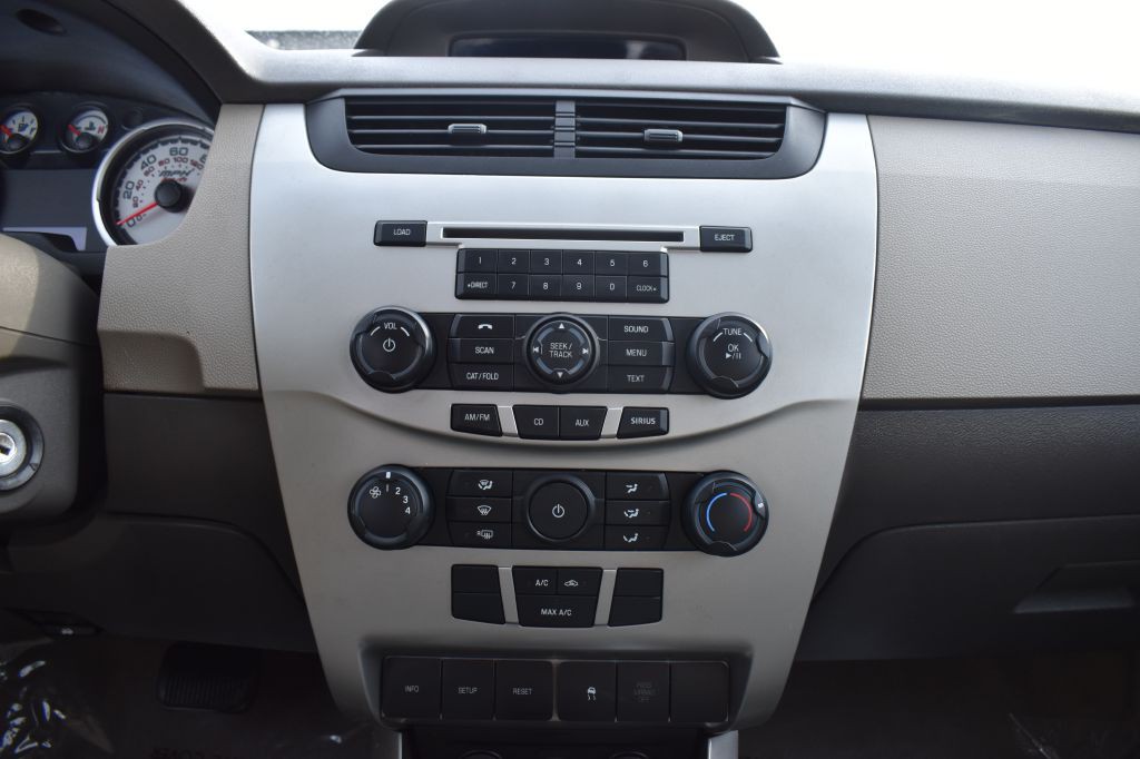 2011 Ford Focus Image 15