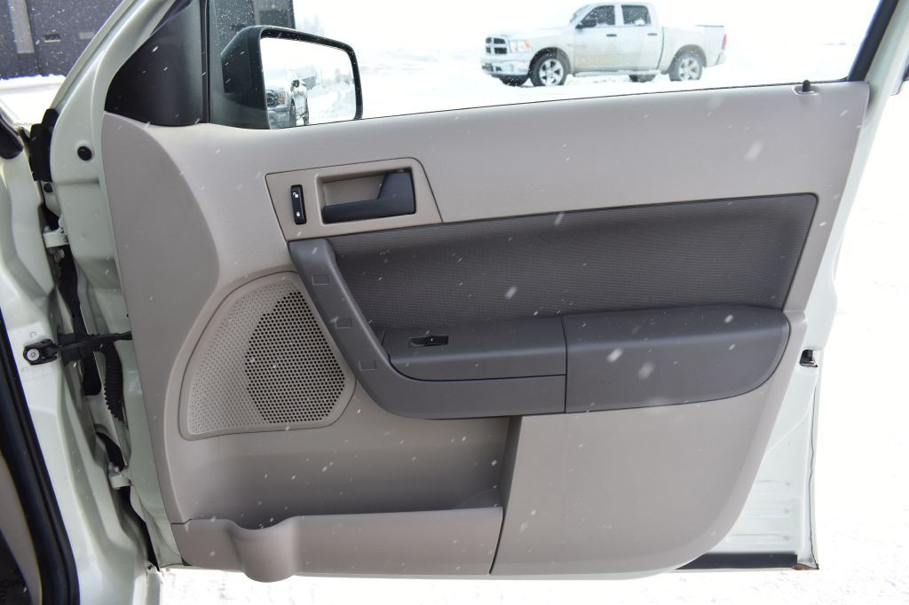 2011 Ford Focus Image 22