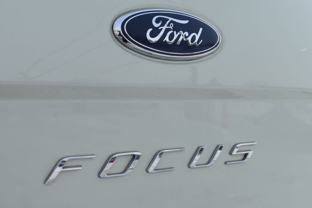 2011 Ford Focus Image 25