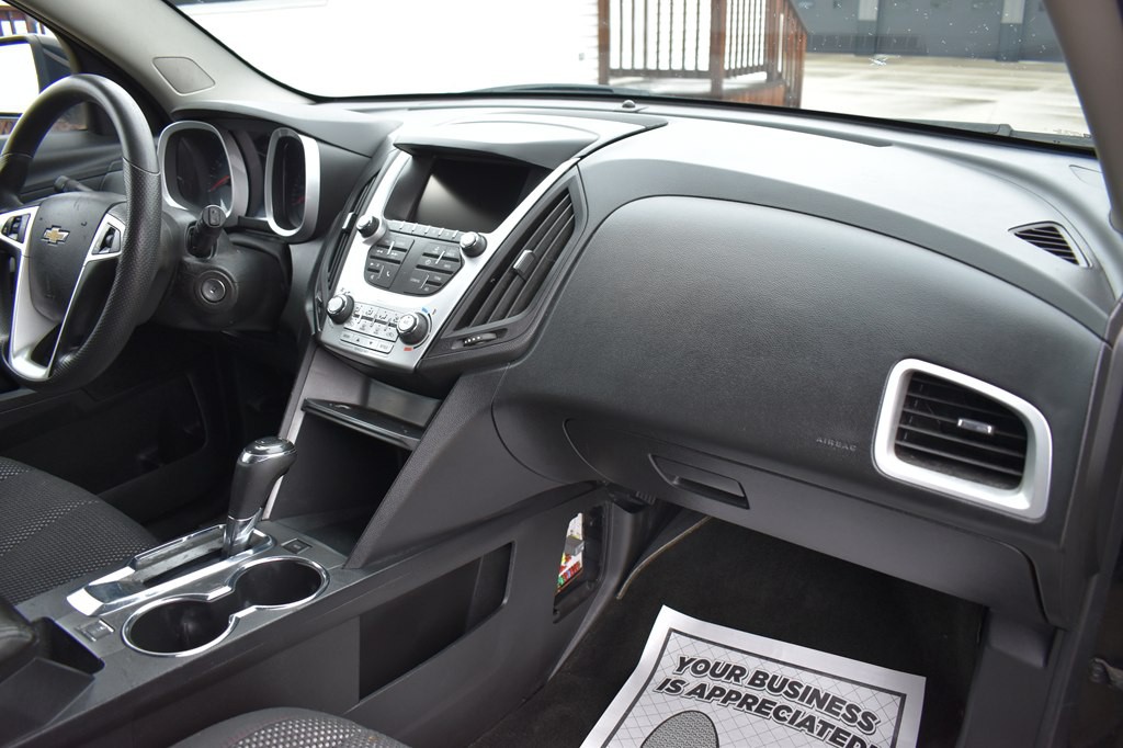 2017 Chevrolet Equinox Image 25
