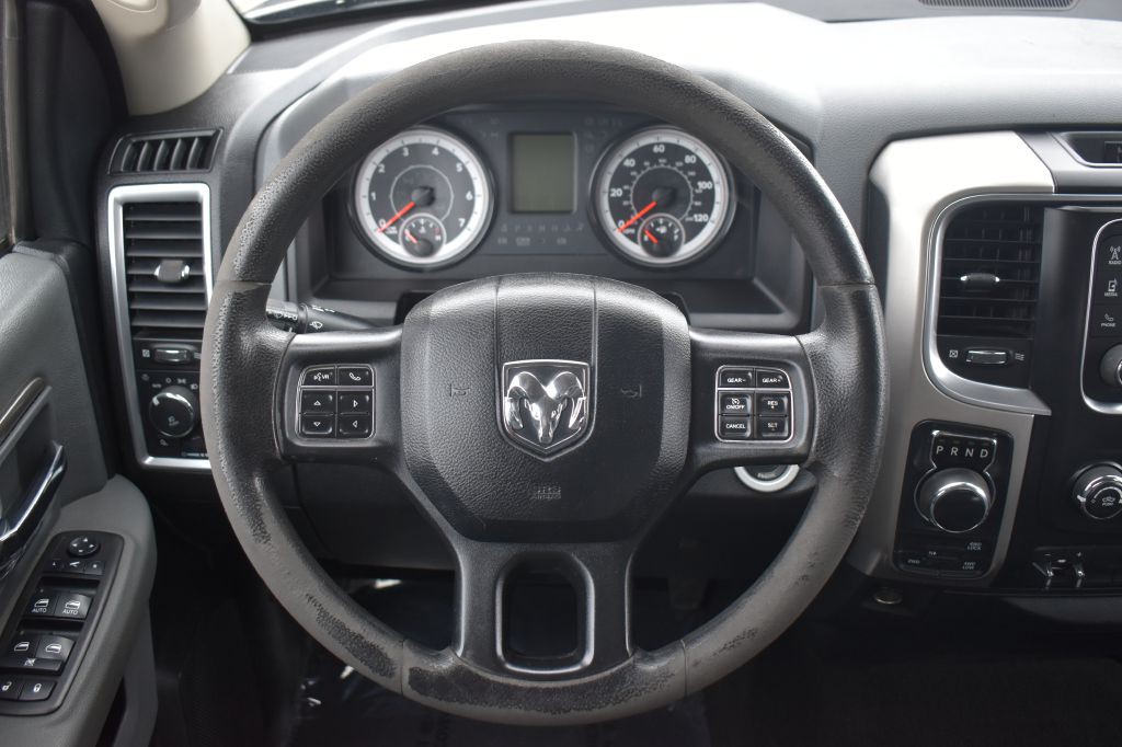 2017 RAM 1500 Image 16