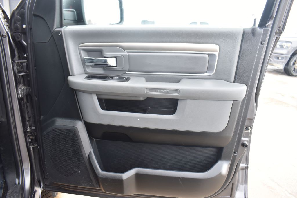 2017 RAM 1500 Image 25