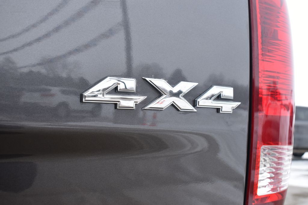 2017 RAM 1500 Image 32