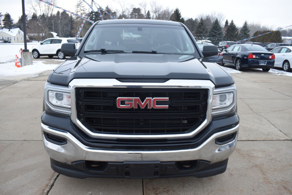 2018 GMC Sierra Image 8