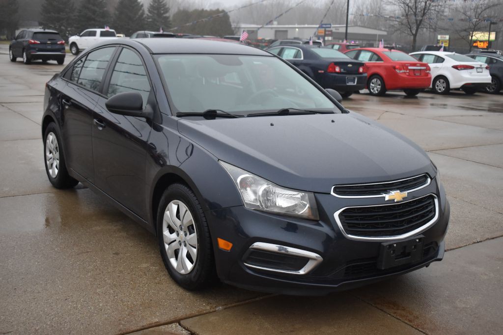 2015 Chevrolet Cruze Image 1