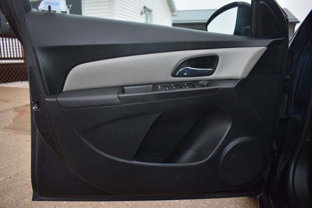 2015 Chevrolet Cruze Image 10