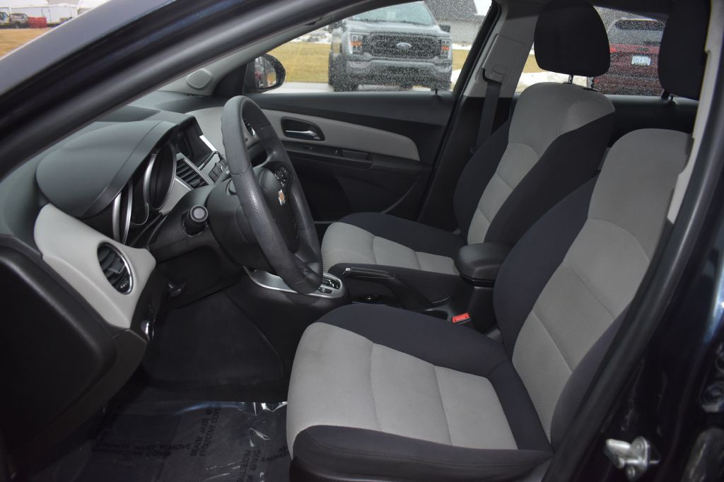 2015 Chevrolet Cruze Image 13
