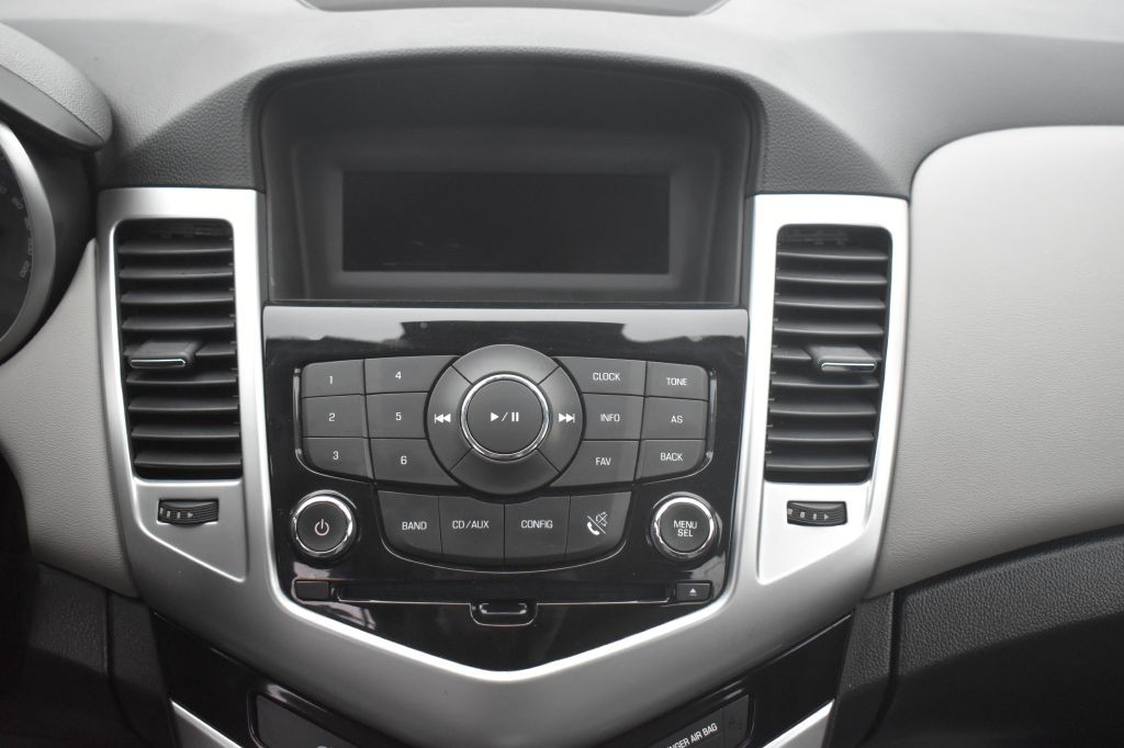 2015 Chevrolet Cruze Image 15