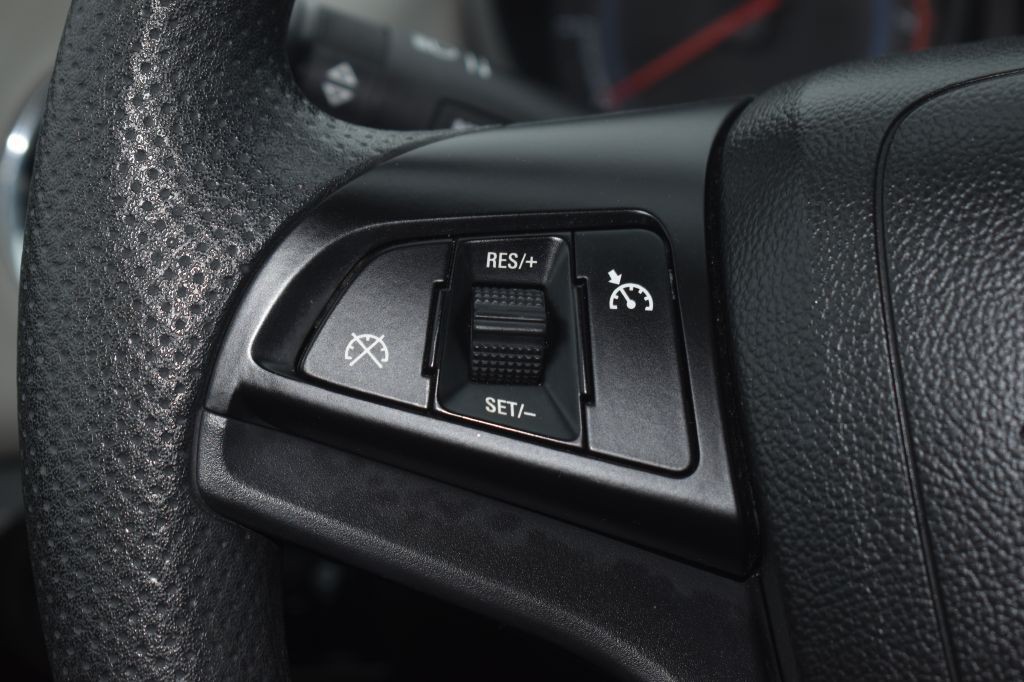 2015 Chevrolet Cruze Image 18