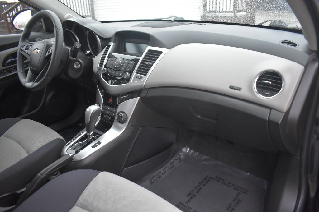 2015 Chevrolet Cruze Image 27