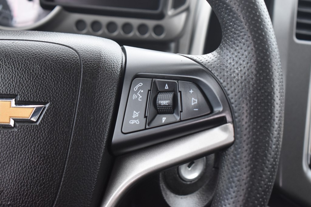 2015 Chevrolet Sonic Image 17