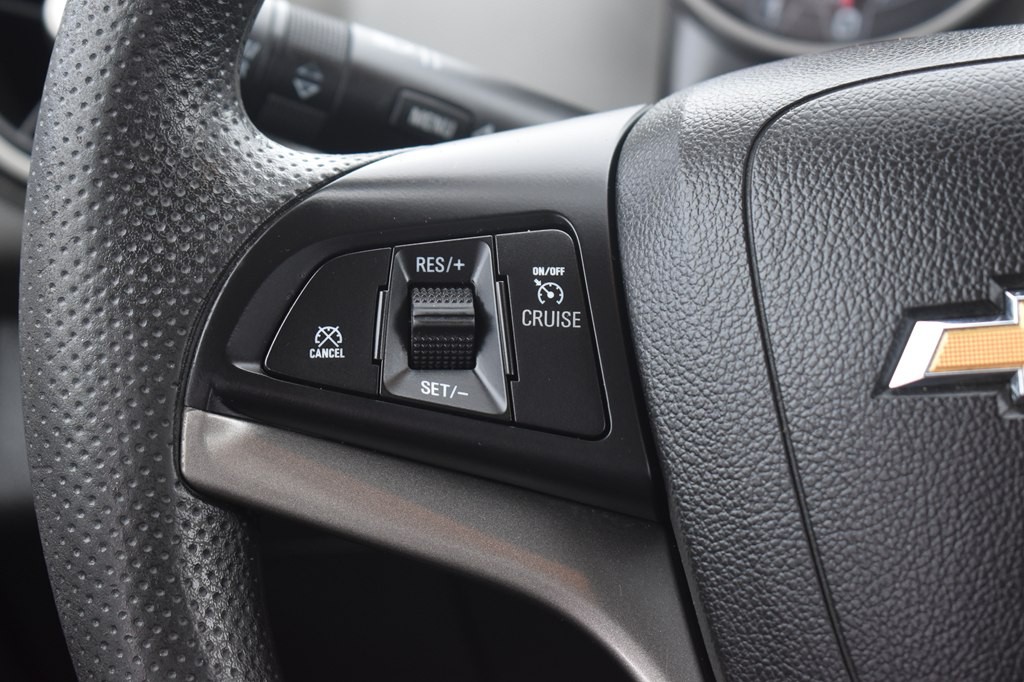 2015 Chevrolet Sonic Image 18