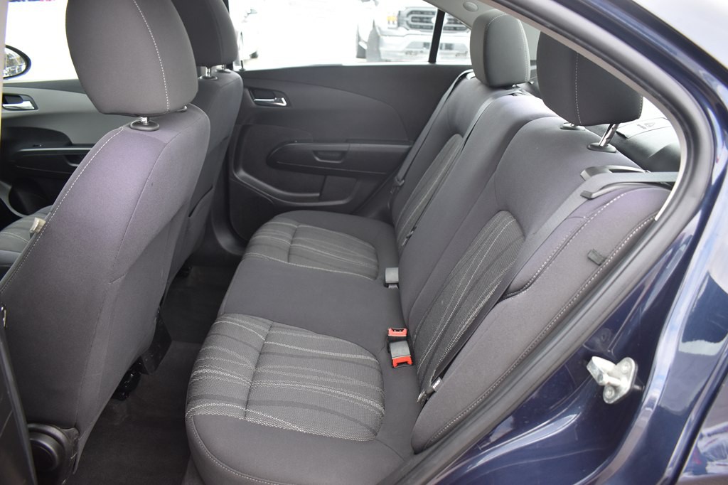 2015 Chevrolet Sonic Image 20