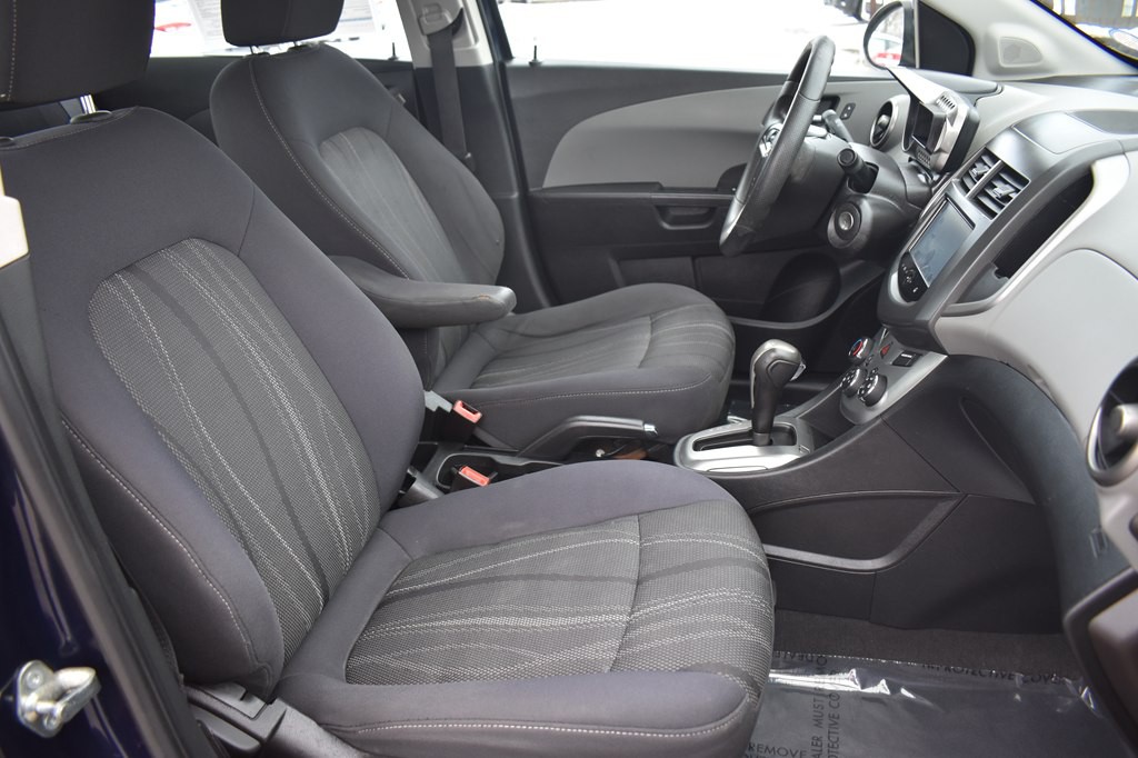 2015 Chevrolet Sonic Image 25