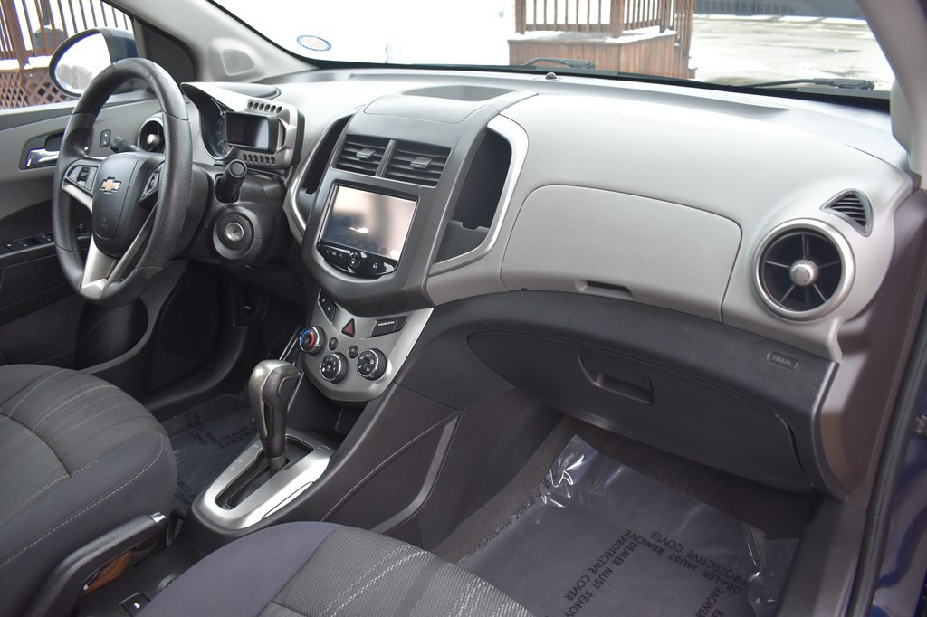 2015 Chevrolet Sonic Image 26