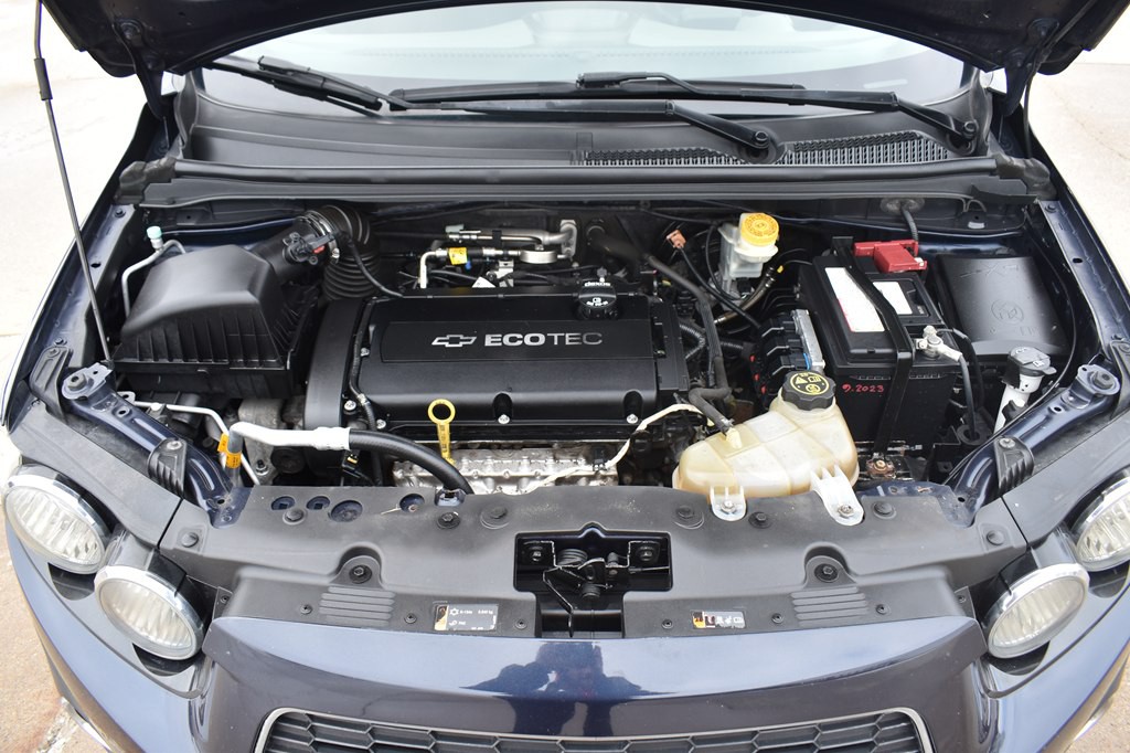 2015 Chevrolet Sonic Image 28