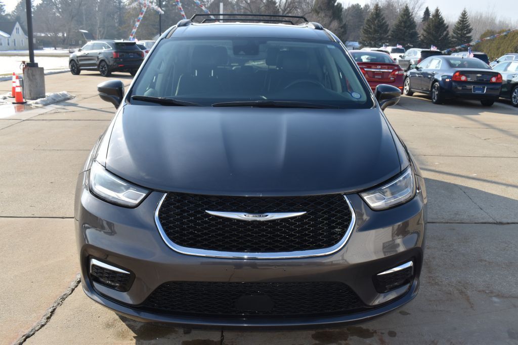 2022 Chrysler Pacifica Image 8