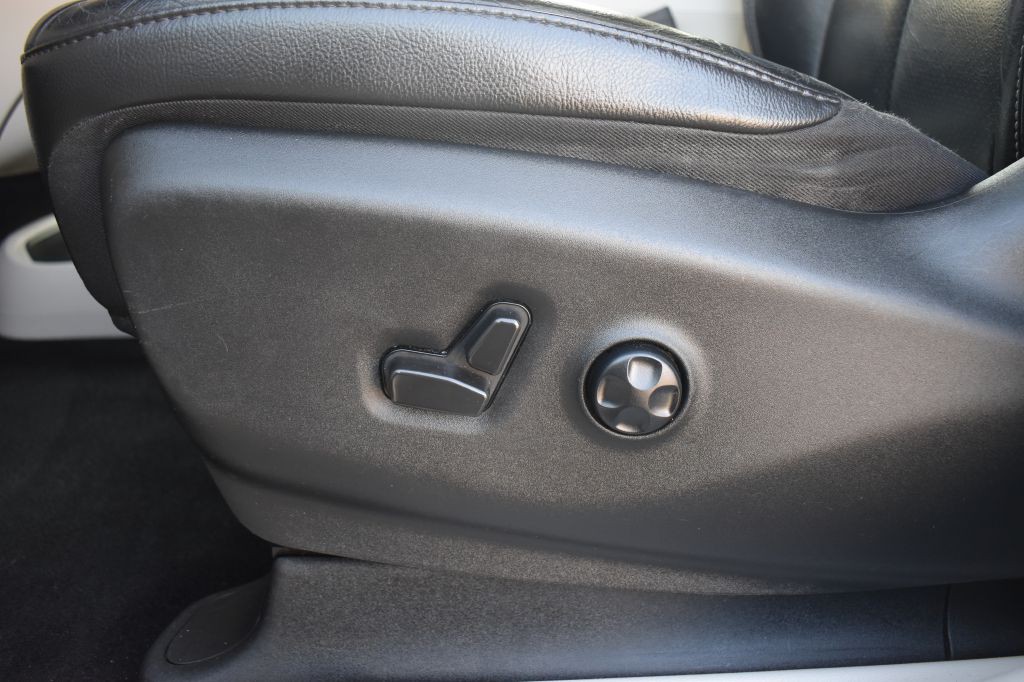 2022 Chrysler Pacifica Image 11