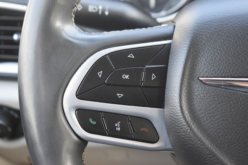 2022 Chrysler Pacifica Image 17